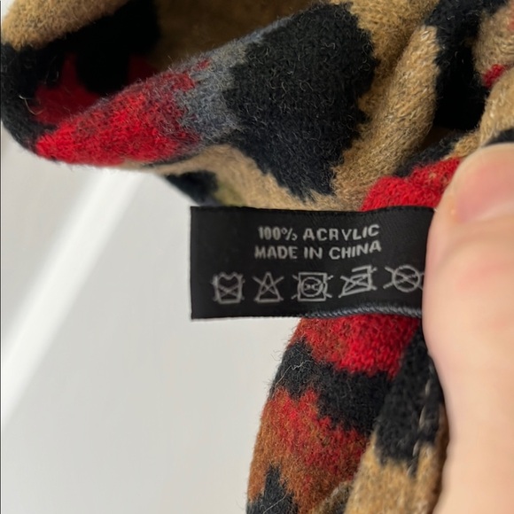 Red and Black Loop Scarf with Abstract Pattern - Picture 6 of 6